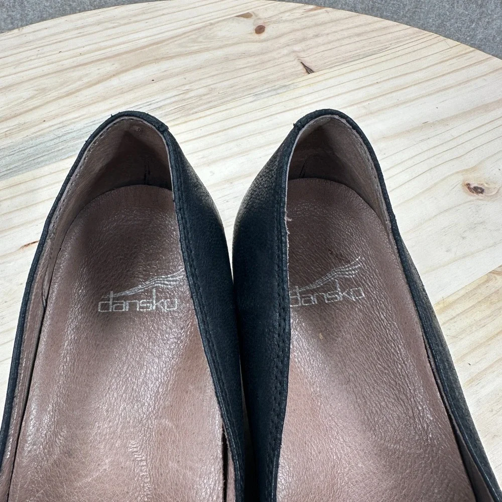 Dansko Liliana Wedge Pumps 7.5-8 Leather V-Cut Slip On Professional Comfort